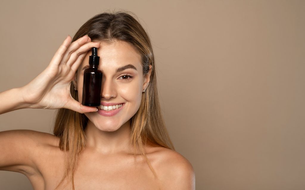 Tretinoin kết hợp với vitamin C được không? Cách kết hợp tretinoin và vitamin C hiệu quả 3