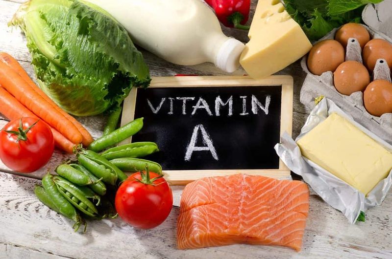 Thực phẩm có chứa vitamin A như cà rối, cà chua... cũng là nguồn dinh dưỡng không thể thiếu cho trẻ em