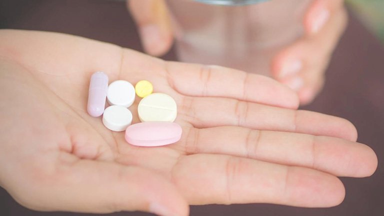 Bảo quản và dùng thuốc an toàn với hộp phân liều thuốc 6 ngăn A31 1