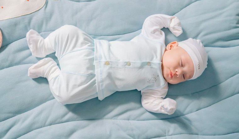 vi-sao-tre-hay-dui-mat-but-tai-khi-ngu 4.jpg