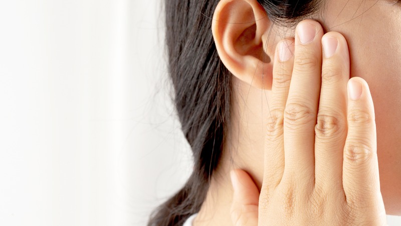 Viêm tai giữa có nguy hiểm không là thắc mắc của nhiều người hiện nay