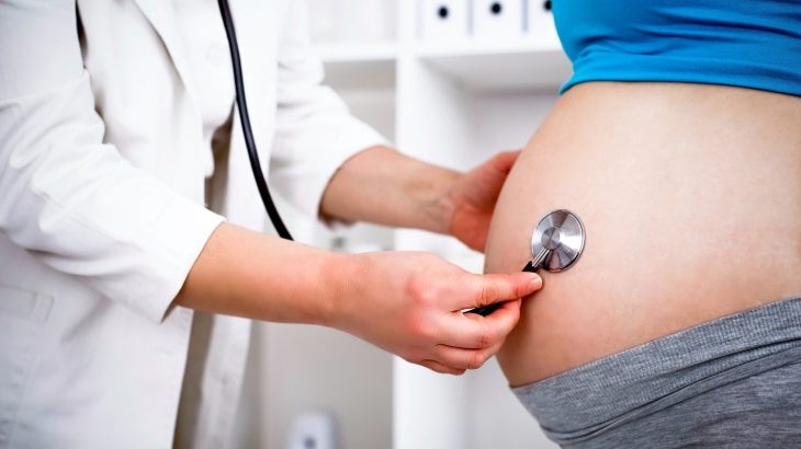 Vỡ ối là gì? Mẹ bầu cần làm gì khi bị vỡ ối? 4