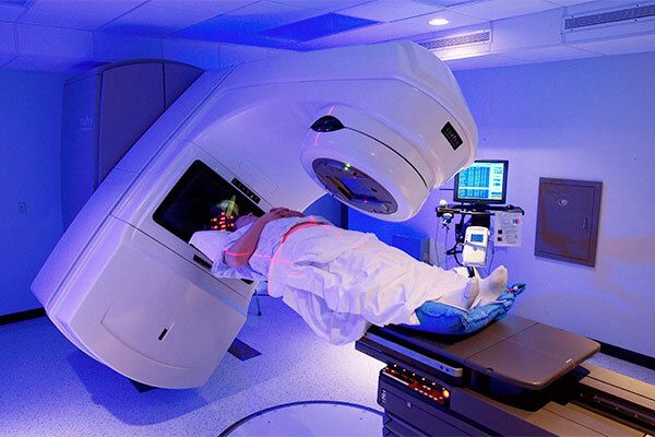 xa-tri-ung-thu-tuyen-giap-la-gi 2.jpg