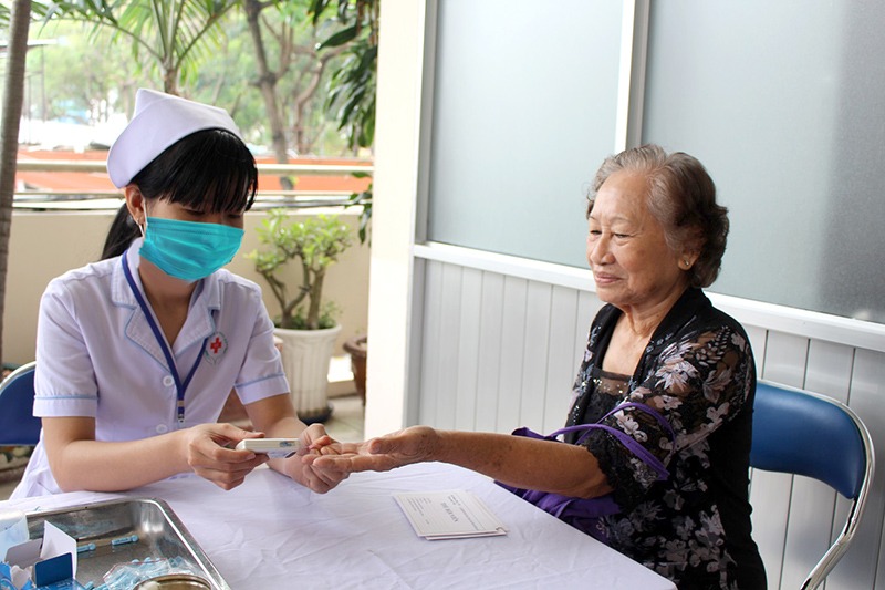 xet-nghiem-duong-huyet-mao-mach-va-nhung-dieu-can-biet 2.jpg